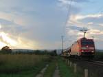 152 148 zog diesen Güterzug, der zum Großteil aus Autotransportwagen bestand, die Rheinstrecke gen Süden. September 2014.