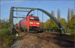 152 002-2 auf der Murgbrücke in Rastatt. November 2014.