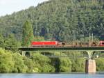 DB Schenker Rail 152 xxx-x mit leeren Autozug in Richtung Neckarsulm (Audi AG) am 10.09.15 in Neckargemünd