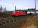 152 093 mit einem Gterzug verlt den Bahnhof Lutherstadt Wittenberg in Richtung Berlin, 06.03.07