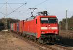 152 129 mit KT 42645 (Maschen Rbf–Rekingen) am 12.04.2015 in Unterl, aufgenommen vom Bahnsteigende