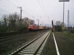 152 122-3 mit Containerzug am 16.03.2007 in Kreiensen.