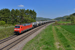 152 017 mit einem Silozug am 02.05.2016 bei Kerschhofen.