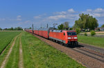 152 162 mit einem Autozug am 05.05.2016 bei Plattling.