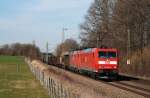 185 048 und 152 046 mit einem Gterzug bei Grokarolinenfeld (06.03.2007)