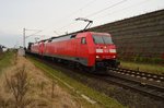152 070 und 152 154 kommen mit Coiltragwagen in Allerheiligen am 22.10.2016 durch gefahren.