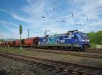 Der  AlbatrosExpress , 152 135-8, macht einen Aus flug  in Richtung Sden. Aufgenommen am 05.05.2010 in Eschwege West.