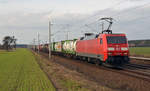 152 051 schleppte am 25.02.17 einen Containerzug durch Rodleben Richtung Roßlau.