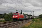Am 27.07.2017 bespannte 152 079-0 einen Containerzug von der Schweiz in Richtung Norden, als sie bei Buggingen durchs Rheintal gen Freiburg (Breisgau) fuhr.