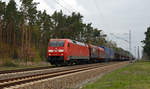 Am 12.04.19 führte 152 068 einen Autologistik-Zug durch Marxdorf Richtung Zeithain.