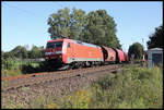 DB 152004 kommt hier an der Leedener Mühle mit einem Güterzug aus Richtung Osnabrück am 18.09.2020 um 11.20 Uhr auf der Rollbahn um die Kurve.