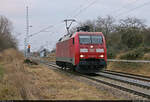 Als hätte man die 152 109-5 vergessen, eilt sie in Zscherben nach etwa 7 Minuten einem gemischten Gz mit einer 152 (Siemens ES64F) Richtung Sangerhausen hinterher.