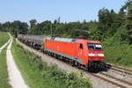 152 190 mit einem Kesselwagenzug aus München kommend am 17. August 2023 bei Sossau.