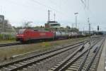 152 051-9 zieht am 20.04.2012 einen Containerzug durch Kaiserslautern