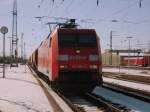 Am 24.03.2013 fuhr 152 083 mit einem Kalizug durch Stendal in Richtung Magdeburg.