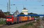152 042-8 rollt am 29.09.13 mit einem langen Containerzug durch Tostedt Richtung Bremen.