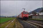 152 123-6 ist am 28.01.15 mit einen Containerzug in Ludwigsau-Friedlos unterwegs.