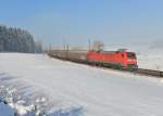 152 124 mit einem Güterzug am 04.02.2015 bei Sinngrün.