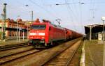 Am 10.04 .2015 kam die 152 108-7 von der DB aus Richtung Magdeburg nach Stendal und fuhr weiter in Richtung Wittenberge .
