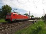 Die 152 040-2 mit gemischtem Güterzug von Dresden in Richtung Niederwartha. Gesehen in Cossebaude am 08.05.2015. 