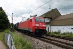 Am 12.07.2014 fuhr 152 049-3 mit 43660 (Novara - Rotterdam Waalhaven) durch Leutersdorf in Richtung Freiburg.