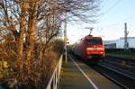 152 157-4 DB kommt durch Kohlscheid mit einem Kurzen Kesselzug aus Millingen(D) nach Antwerpen-Verb.Ibr.(B) und fährt durch Kohlscheid aus Richtung Herzogenrath und fährt die