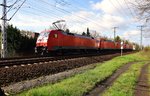 Fünf auf einen Streich. 152 087-3 x x x 185 031-2 in Senftenberg in Richtung Cottbus am 22.04.2016. 