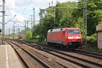 Nachschuss auf 152 063-4, als sie am 26.05.2015 aus Richtung Hamburger Hafen als Lokzug durch Harburg gen Maschen fuhr.