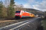 152 046-9 ist am 15.12.16 mit einen gemischten Güterzug bei Vollmerz zu sehen.