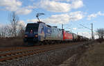 152 137 führte am 24.02.18 neben dem gemischten Güterzug noch 145 023 durch Greppin Richtung Dessau.