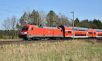 RE1 des Hanse-Express mit der 182 017-4 in Front, unterwegs nach Büchen. 19.04.2018, 3km östlich von Büchen.