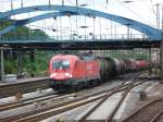 182 002-8 der Railion mit einem Gterzug im HBf Aachen am 6-7-2007