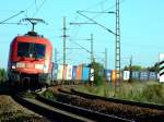 182 015 mit Containerzug am 23.09.2007 kurz nach Plattling.