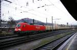 182 023 mit einem Gterzug am 07.01.2008 in Salzburg Hbf