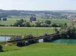 ES 64 U2 098 und 097 am 29.7.04 auf der Reussbrcke zwischen Oberrti und Rotkreuz.