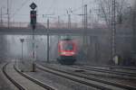 ... Lonesome Cowboy... (182 003-4 im Nebel von Ludwigshafen-Oggersheim am 6.Feb. 2009)