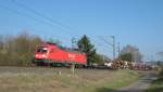 182 013-3 der DB Railion mit einem gemischten Gterzug in Fahrtrichtung Sden durch Niddawitzhausen. 31.03.2009.