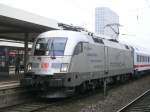 DB Porsche 182 004-2 mit IC 1808 nach Hamburg beim Halt in
Dortmund Hbf.(05.04.2009) 