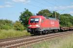 182 022-4 Railion DB Logistics Taurus am 17.06.2009 kurz vor berquerung des Mittellandkanals bei Peine