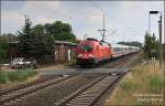 Die DB Regio Cottbus-Lok 182 002 macht sich am 05.07.10 am EC175 nützlich.