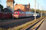 DB-Taurus 182 011-7 mit dem EC 340 nach Lneburg in Rathenow. Man beachte am letzten Waggon die leichte Rauch Entwickelung am Drehgestell. Es sah aus als wrde die Bremse schleifen, aber nur reine Vermutung. 22.09.2010