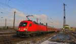 DB 182 009-1 mit der RB 16319 von Eisenach nach Halle (S) Hbf, in Naumburg (S) Hbf; 28.01.2011