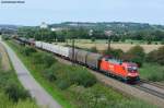 182 025-7 mit einem gemischten Gterzug bei Donauwrth Richtung Augsburg, 11.08.2011