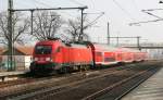 182 003-4 mit RE 2 in Friesack am 17.03.2012