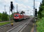 BR 182 003-4 mit Regionalexpress nach Wismar bei Einfahrt in Bahnhof Neustadtt/Dosse.