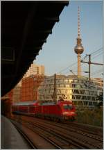 Die DB 182 008 beim Hackeschen Markt.