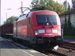 182 006 mit gemischtem Gterzug auf dem Weg in Richtung Worms.Normalerweise fahren auf dieser Strecke keine DB182,sondern nur Dispos.
