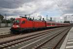 Hier 182 024 mit einer RB20 (RB16316) von Halle(Saale) Hbf. nach Eisenach, bei der Einfahrt am 19.8.2014 in Erfurt Hbf.