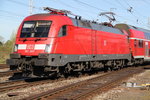 James Bond Agent 182 007-5 mit RE4306 von Rostock Hbf nach Hamburg Hbf bei der Ausfahrt im Rostocker Hbf.05.05.2016