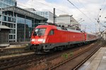 182 010 durchfährt am 31.7.2016 mit dem IRE4272  Berlin-Hamburg-Express  von Berlin Ostbahnhof nach Hamburg Hauptbahnhof den Bahnhof Berlin Friedrichstraße.